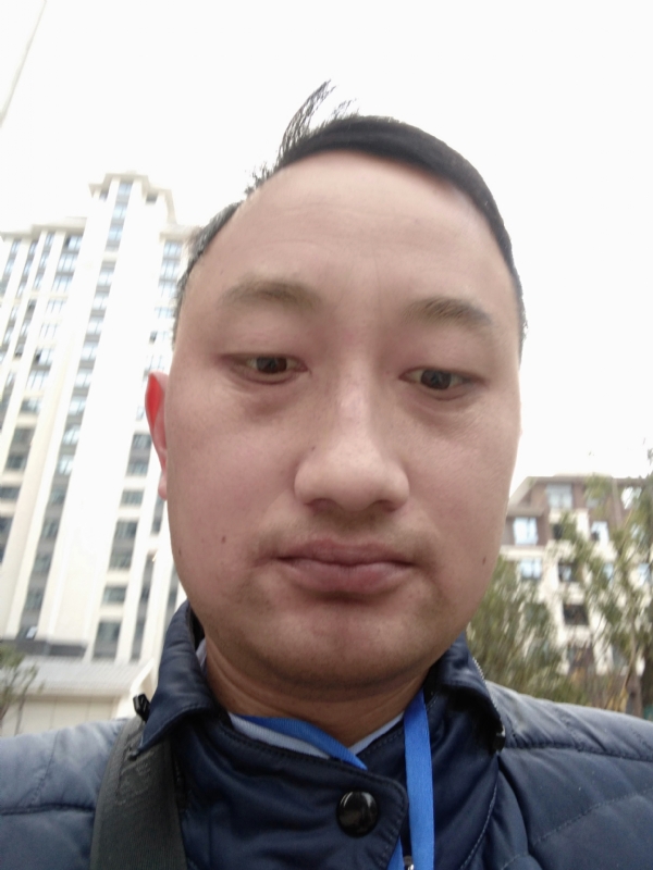 老男人的第一张照片--石家庄相亲服务中心