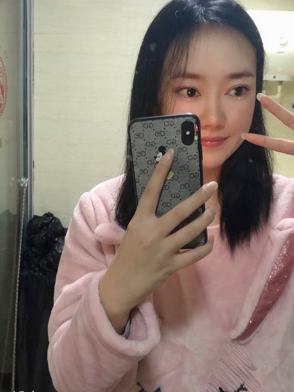 叶落知秋的第一张照片--石家庄相亲服务中心