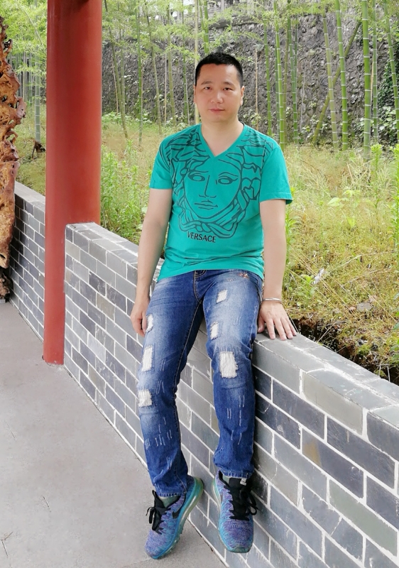 缘分不易的第一张照片--石家庄相亲服务中心