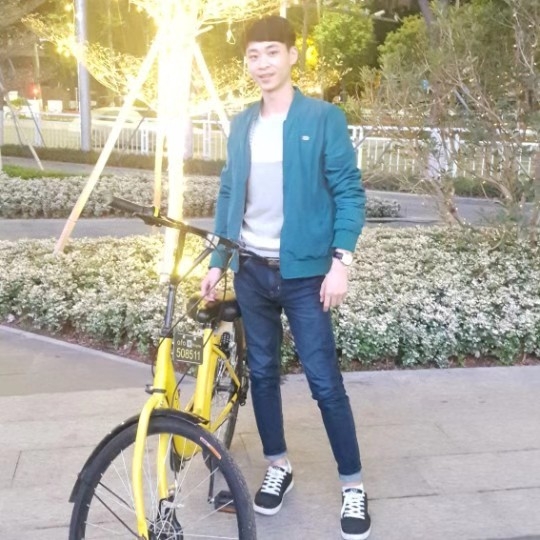 李伟的第一张照片--石家庄相亲服务中心