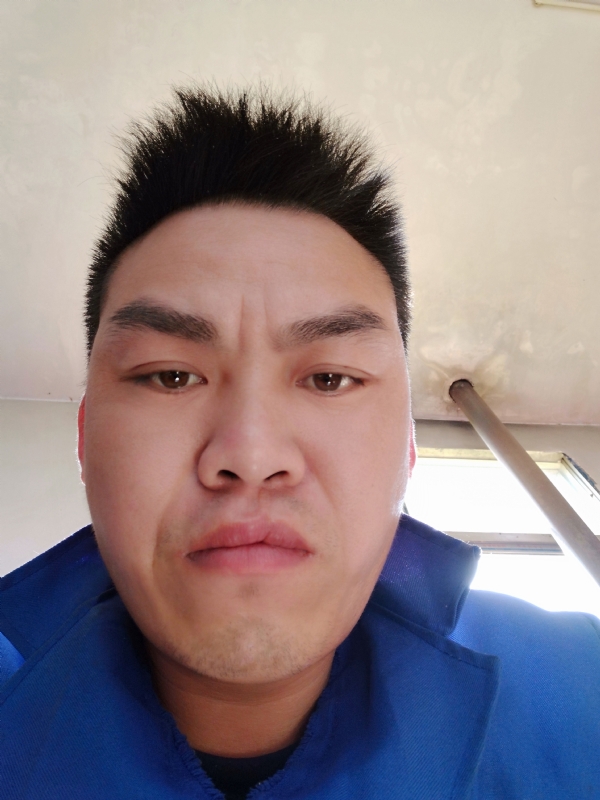 太阳红的第二张照片--石家庄相亲服务中心