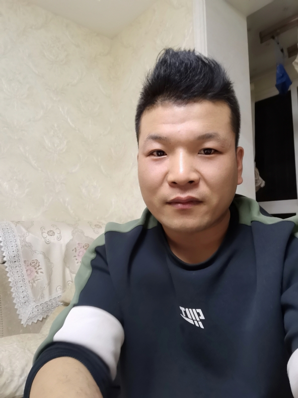 小猪猪的第一张照片--石家庄相亲服务中心