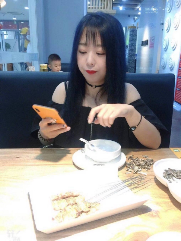 程程的第一张照片--石家庄相亲服务中心