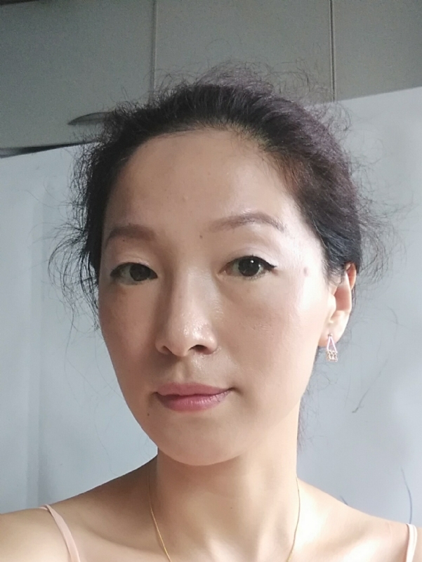 彼岸花的第一张照片--石家庄相亲服务中心