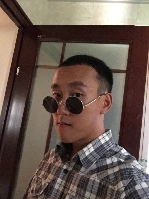 悲喜的第一张照片--石家庄相亲服务中心