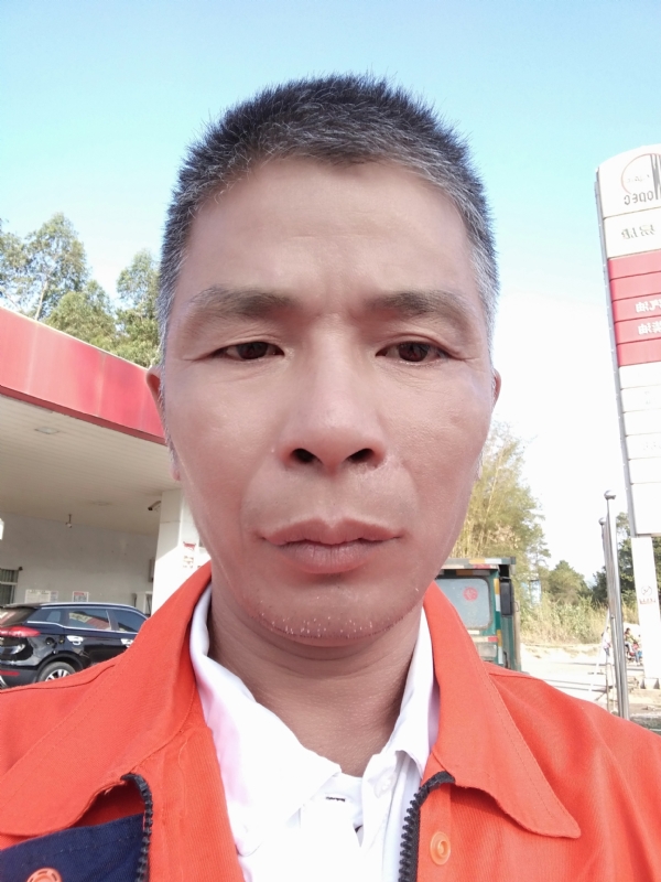 静候缘分的第一张照片--石家庄相亲服务中心