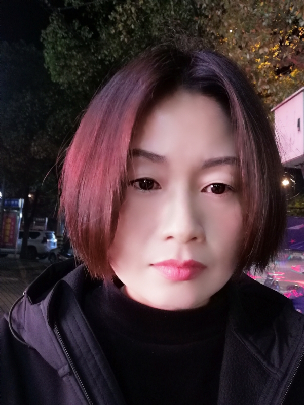 风中百合的第一张照片--石家庄相亲服务中心