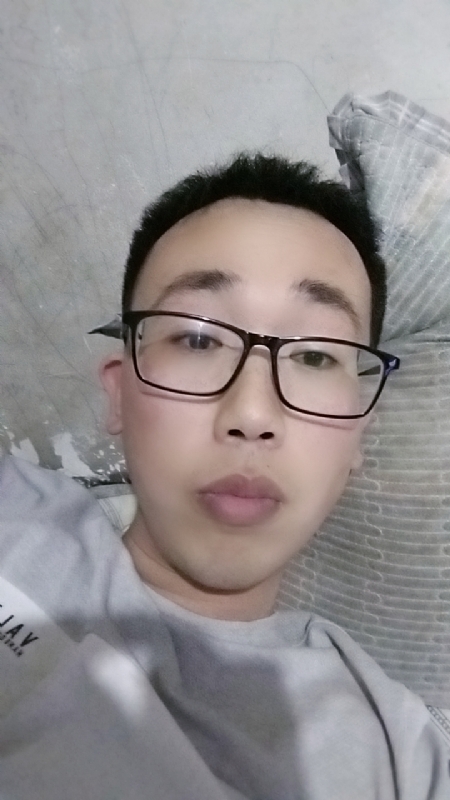 喜欢比我大的女人的第一张照片--石家庄相亲服务中心