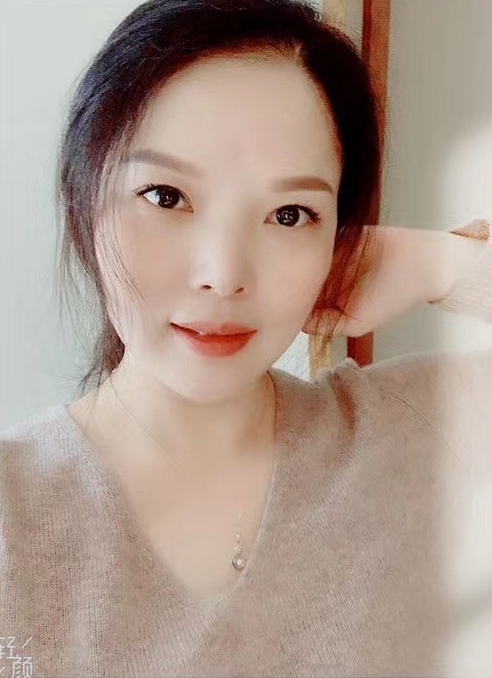 百荷的第一张照片--石家庄相亲服务中心