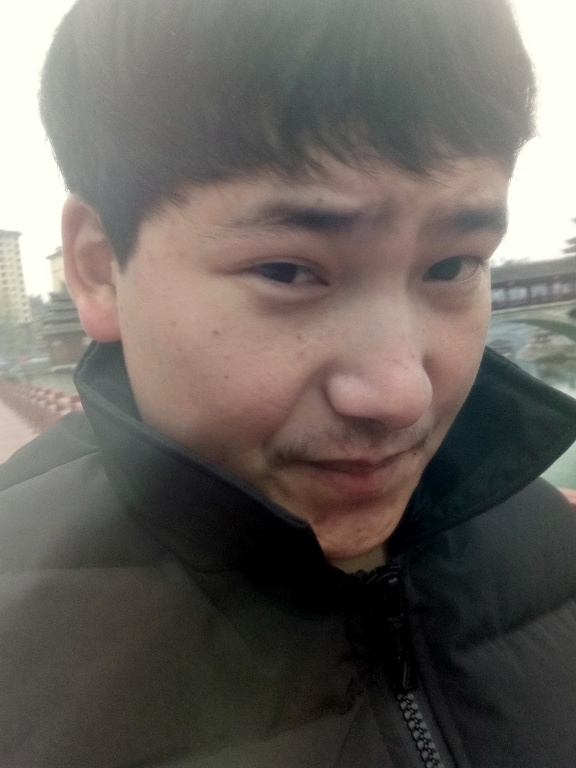 侗族青年作家超超的第二张照片--石家庄相亲服务中心