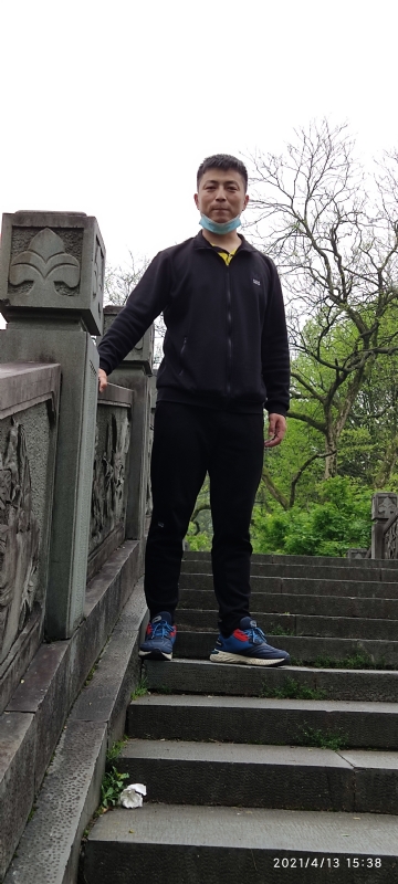 翁的第一张照片--石家庄相亲服务中心