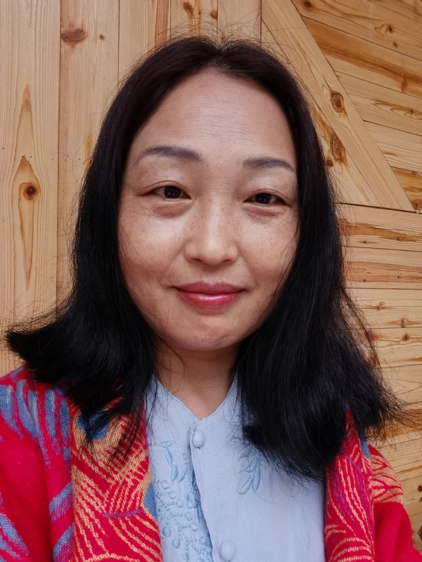 天山雪莲的第一张照片--石家庄相亲服务中心