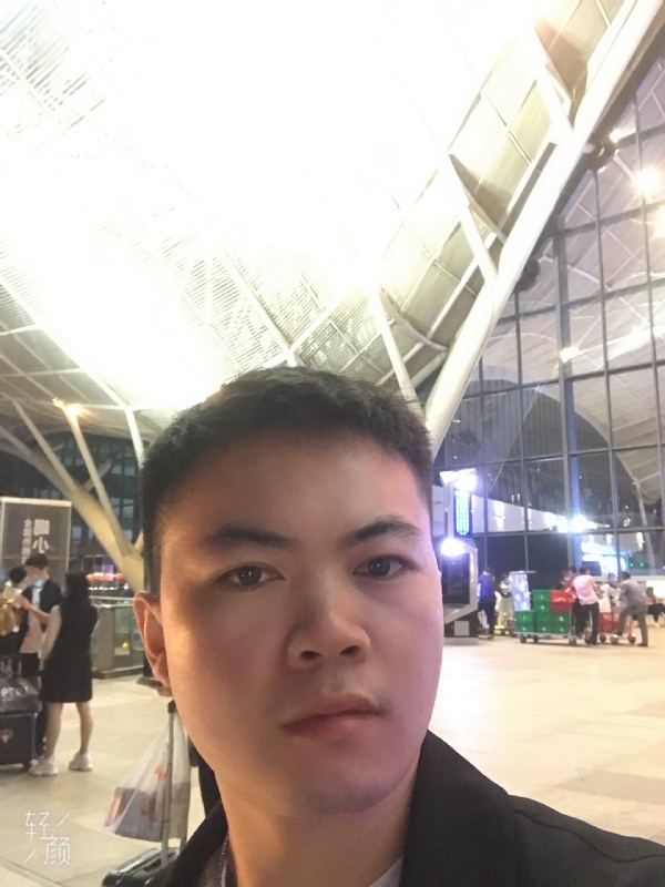 骑马的快乐的第一张照片--石家庄相亲服务中心