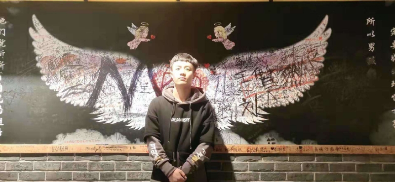 水彩画师的第一张照片--石家庄相亲服务中心