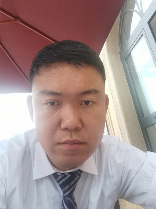 小龙哥的第一张照片--石家庄相亲服务中心