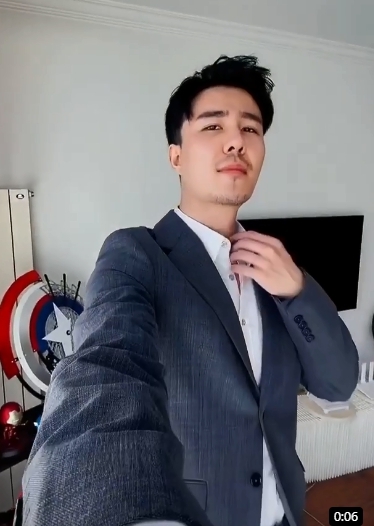 孤獨一郎的第一张照片--石家庄相亲服务中心