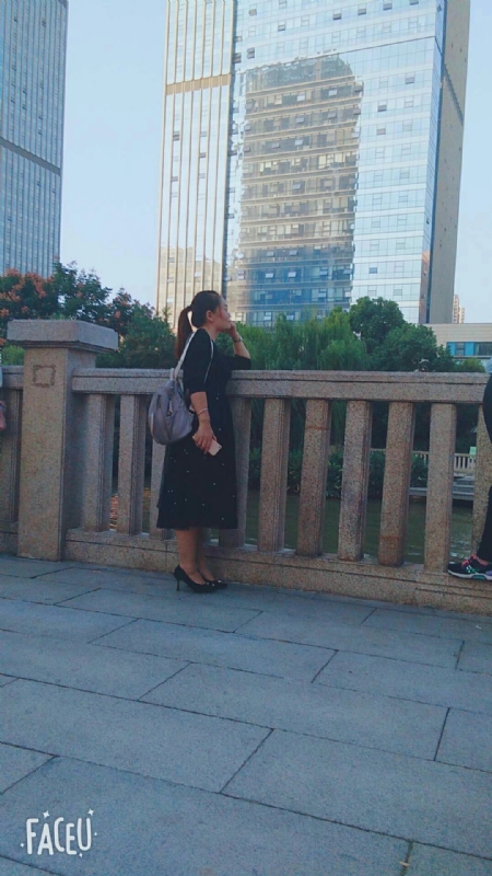 清秋的第二张照片--石家庄相亲服务中心