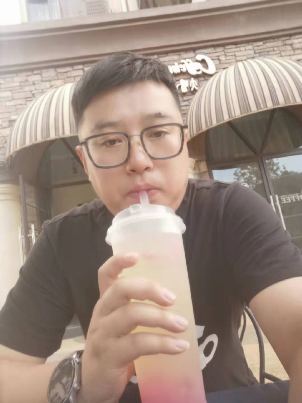 半旧情怀的第一张照片--石家庄相亲服务中心