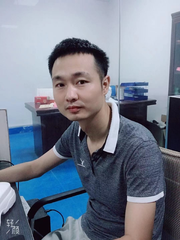 不忘初心的第一张照片--石家庄相亲服务中心