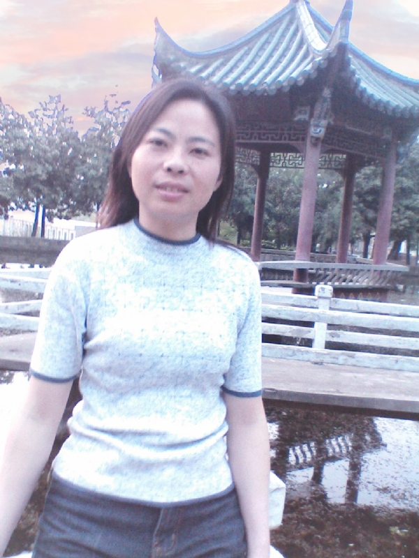 小草的第一张照片--石家庄相亲服务中心