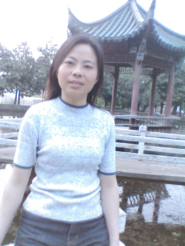 小草的第二张照片--石家庄相亲服务中心