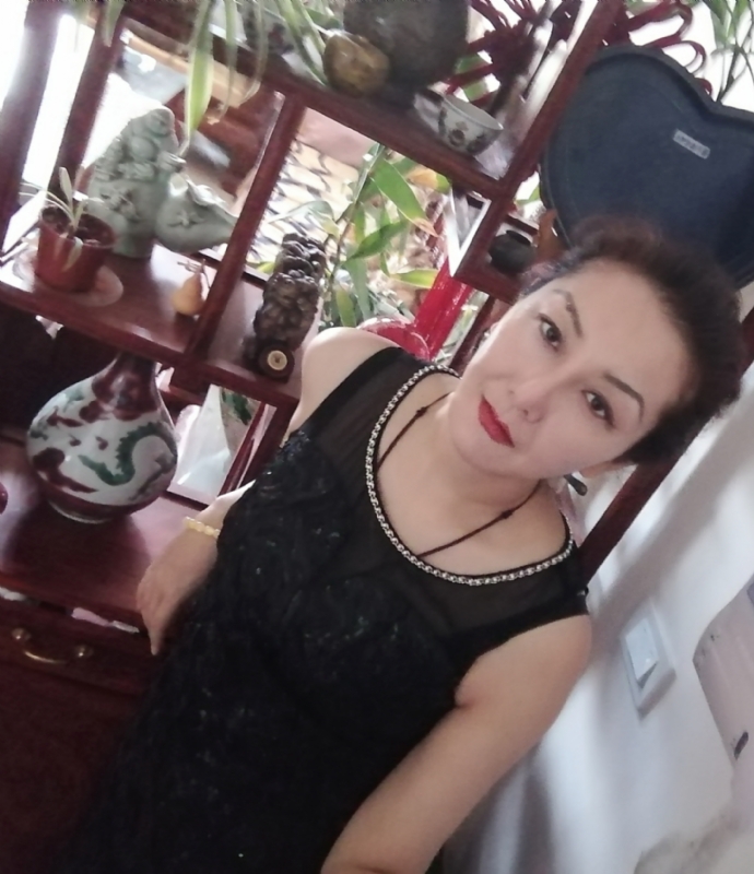 1975珠砂痣的第一张照片--石家庄相亲服务中心