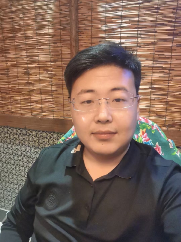 刘先生的第一张照片--石家庄相亲服务中心