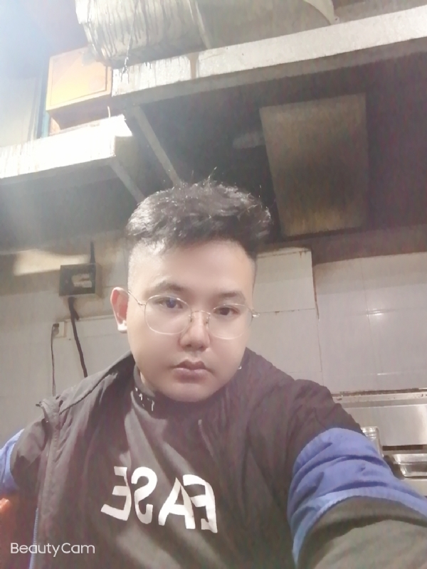 棒哥的第二张照片--石家庄相亲服务中心