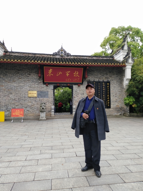 孤独的老帅的第二张照片--石家庄相亲服务中心