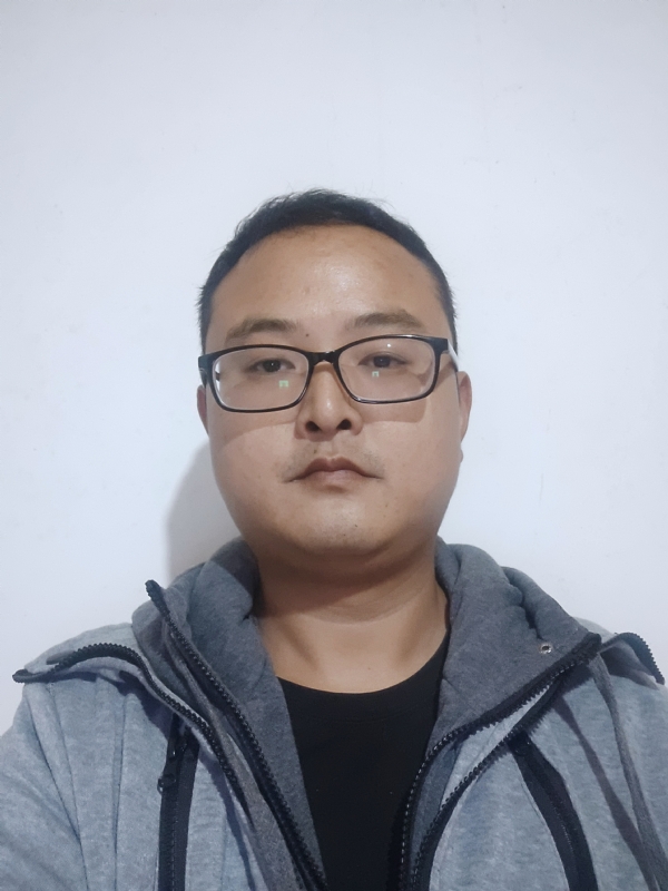 爱在一瞬间的第一张照片--石家庄相亲服务中心