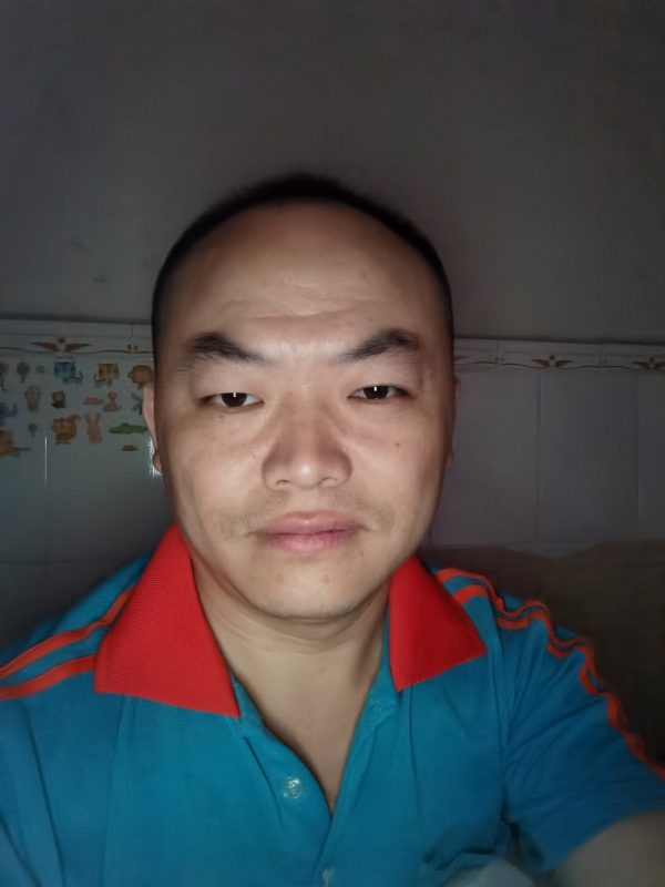 与子携老的第二张照片--石家庄相亲服务中心