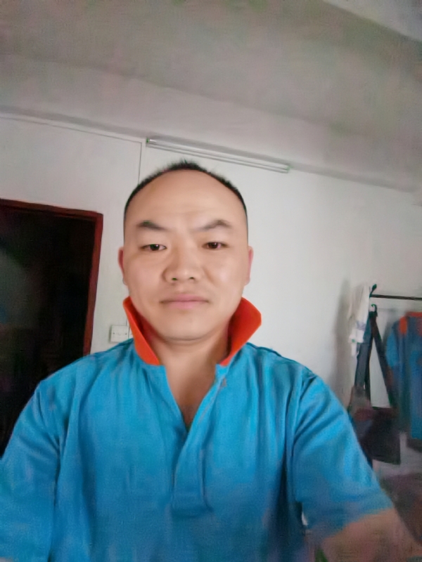 与子携老的第五张照片--石家庄相亲服务中心