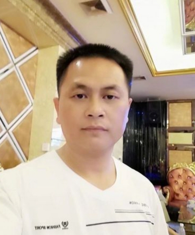 小梁的第二张照片--石家庄相亲服务中心