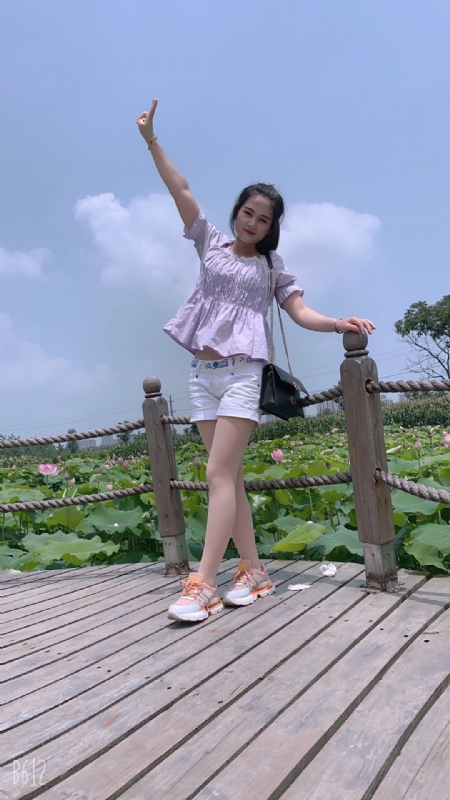 秋水伊人的第一张照片--石家庄相亲服务中心