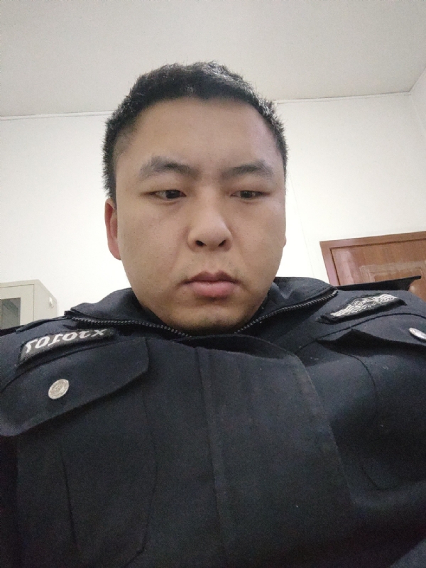 好纠结的第二张照片--石家庄相亲服务中心