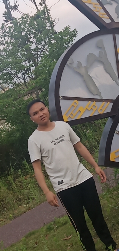 愉快的阳光的第一张照片--石家庄相亲服务中心