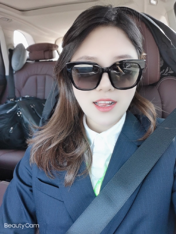 湖南妹子在深圳的第二张照片--石家庄相亲服务中心