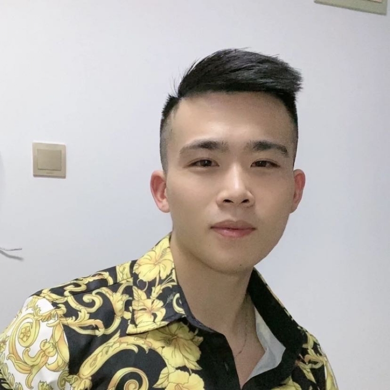 迷彩冲锋衣的第一张照片--石家庄相亲服务中心