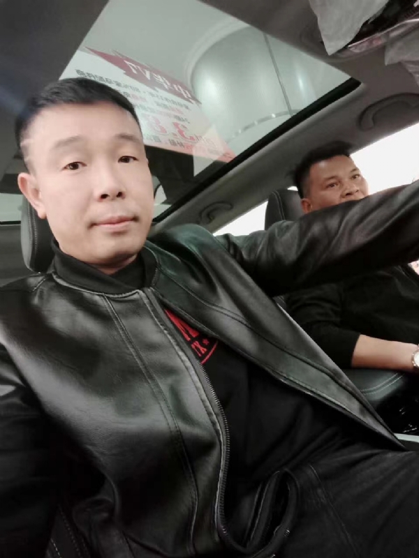 醉红尘的第一张照片--石家庄相亲服务中心