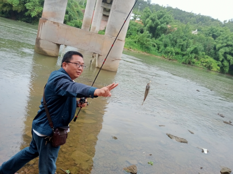 峰的第二张照片--石家庄相亲服务中心