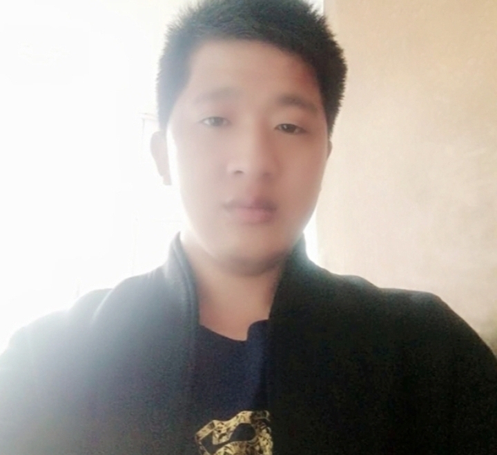 形影不离的第一张照片--石家庄相亲服务中心