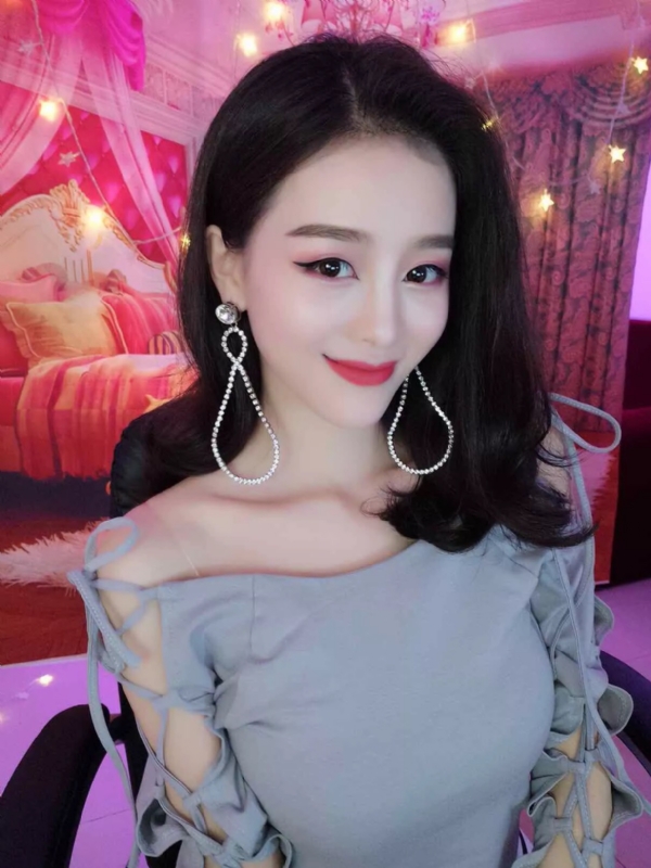 Cici的第三张照片--石家庄相亲服务中心