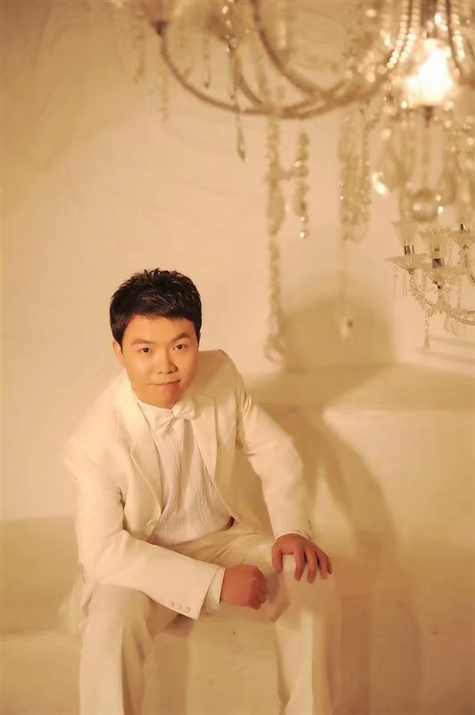 龙樱花的第一张照片--石家庄相亲服务中心