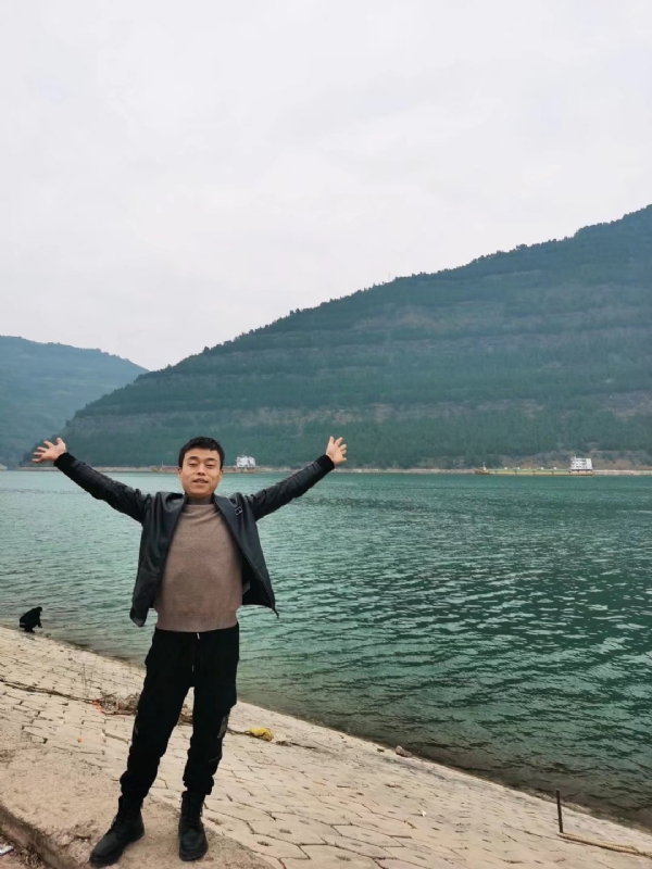 寂寞的风的第一张照片--石家庄相亲服务中心