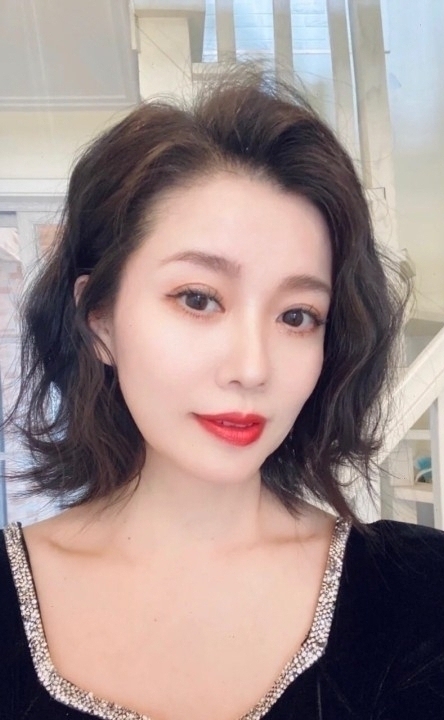 束負的第一张照片--石家庄相亲服务中心