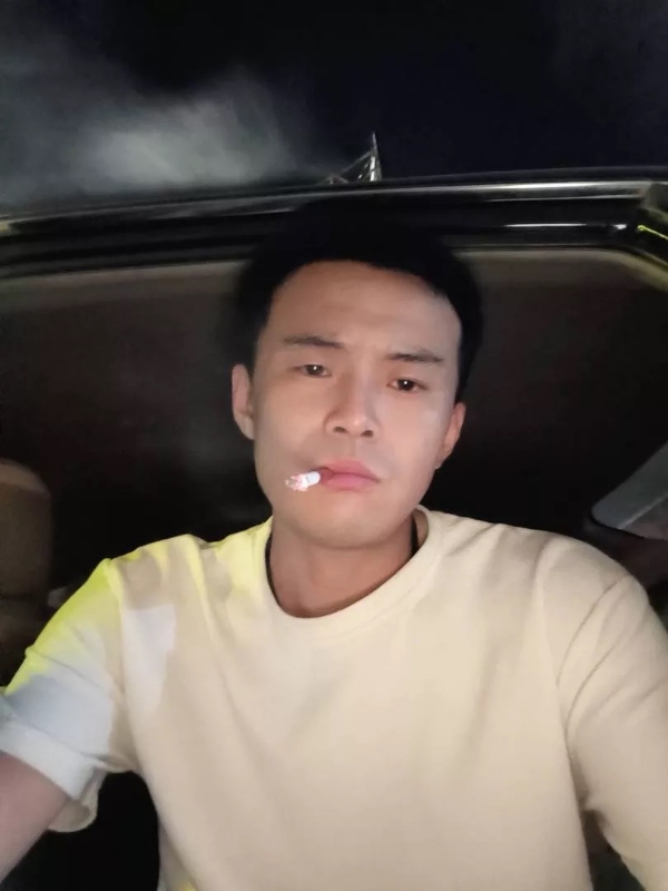 爱睡觉的土拨鼠的第一张照片--石家庄相亲服务中心