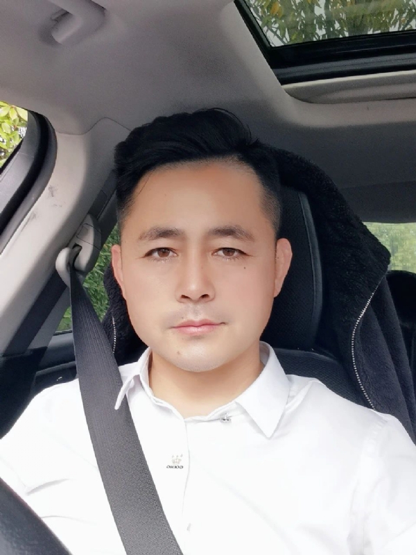 阿华大人的第一张照片--石家庄相亲服务中心