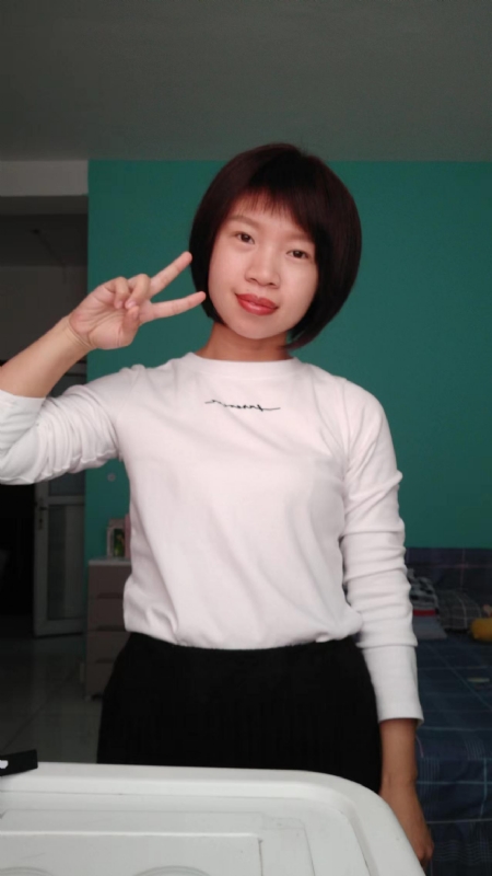 向日葵的第一张照片--石家庄相亲服务中心