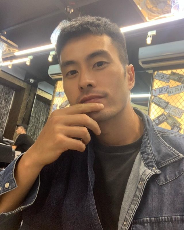 伟业强哥的第一张照片--石家庄相亲服务中心