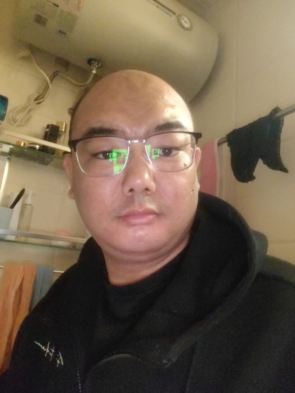 小胖子的第一张照片--石家庄相亲服务中心